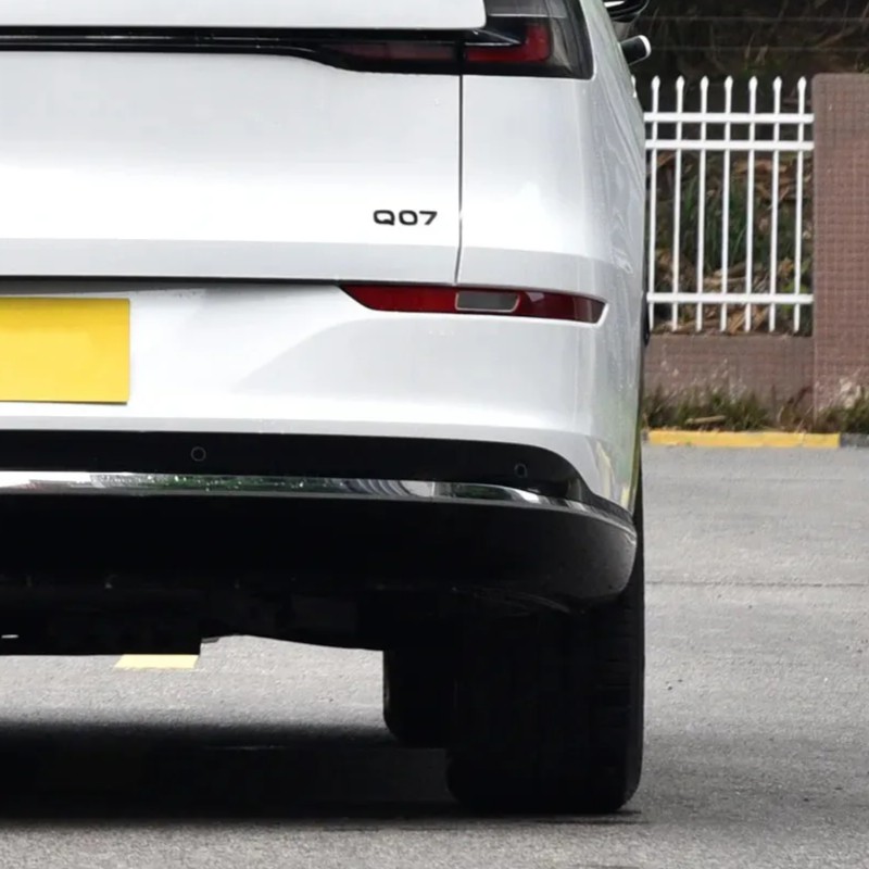 Changan Q07 Sağ Əksetdirici