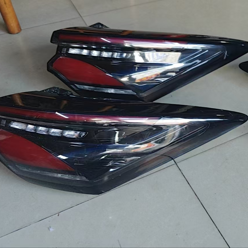 Changan UNi-T Sol arxa fara