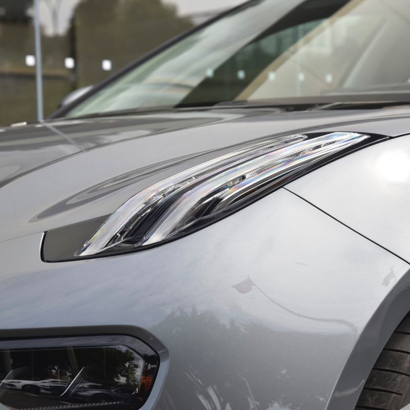 Zeekr 001 Ön Sağ Fara