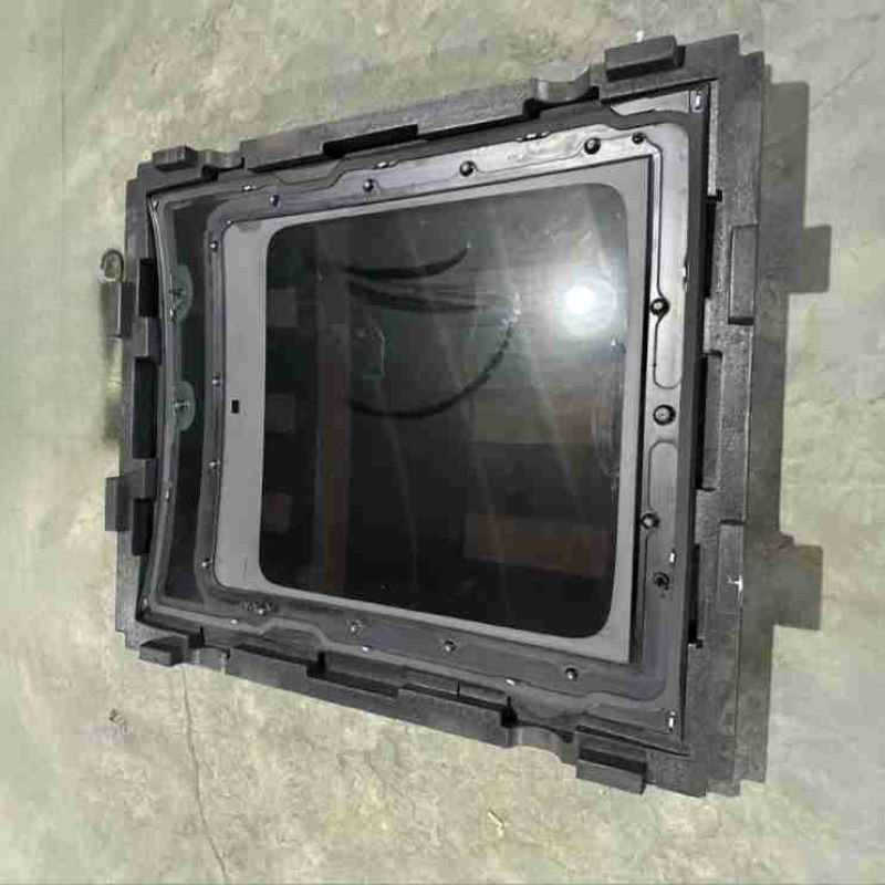 Lixiang L9 arxa işıqlı lyuk