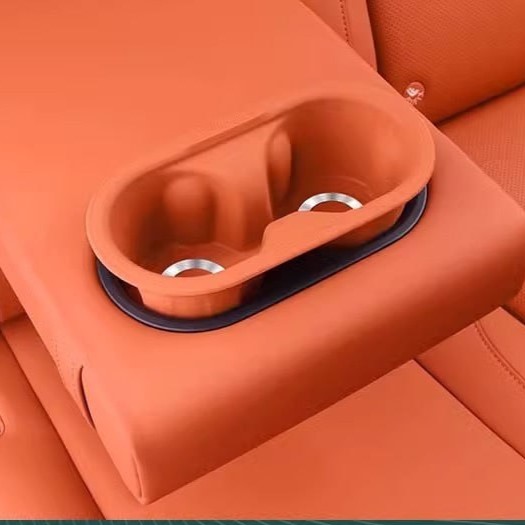 Lixiang L6 Metal CD naxışlı silikon su stəkanı qəhvəyi