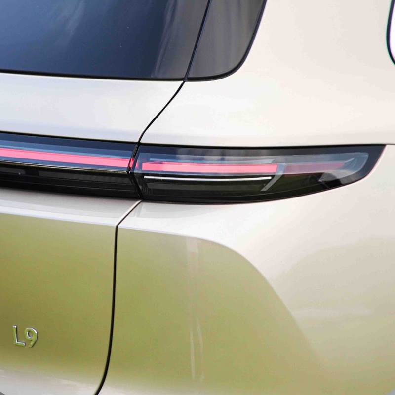 Lixiang L9 arxa sol yan işıqlar