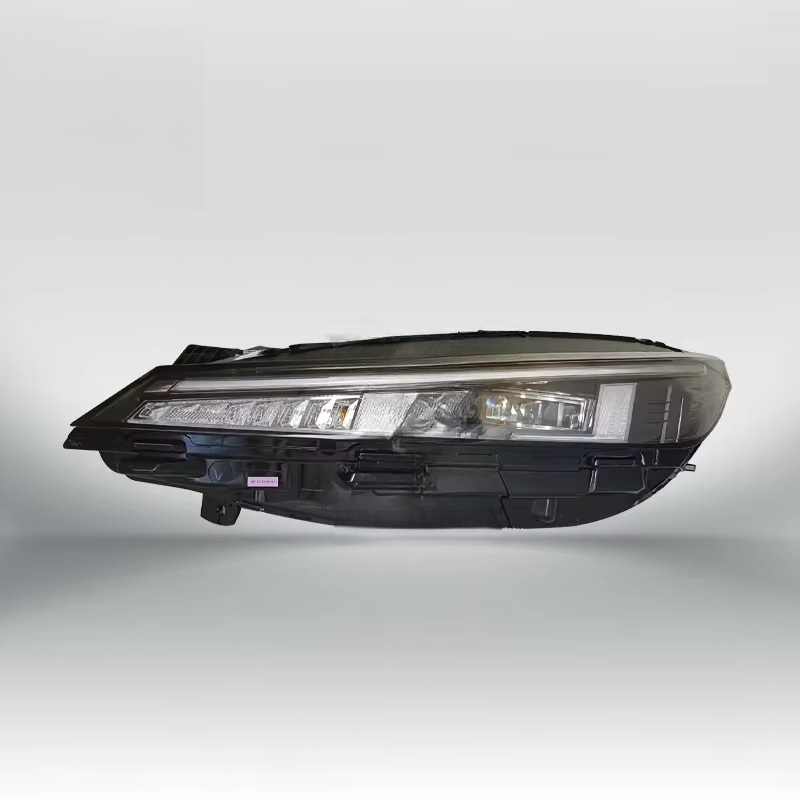 Changan Qiyuan A05 Sağ Fara