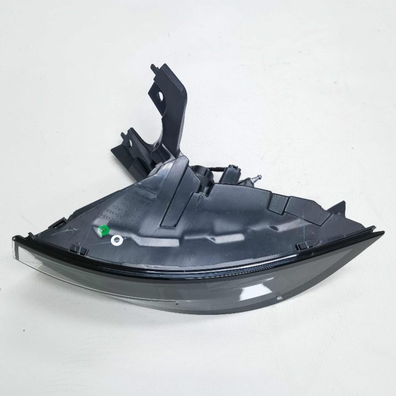 Lixiang L7 - Arxa yan fara (sağ)