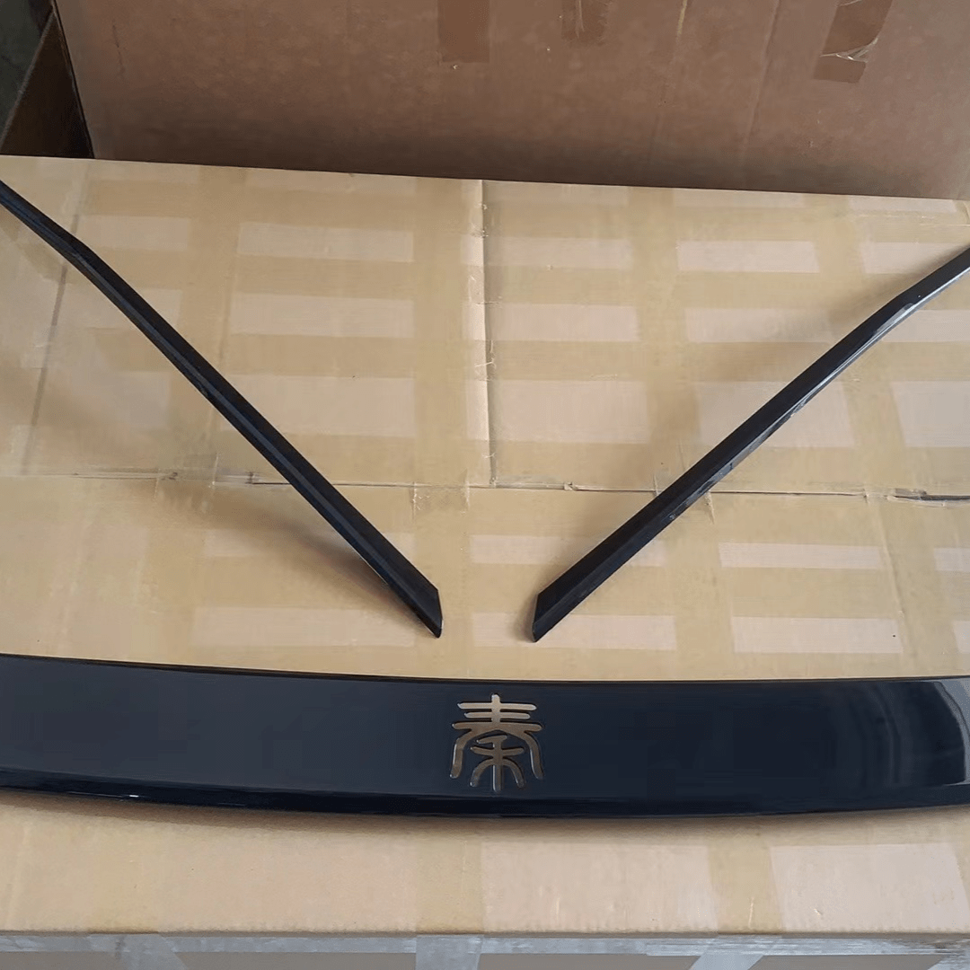 Ön barmaqlıq bəzəyi (DM-i) (karbon lif naxışı/qara) Byd Qin Plus