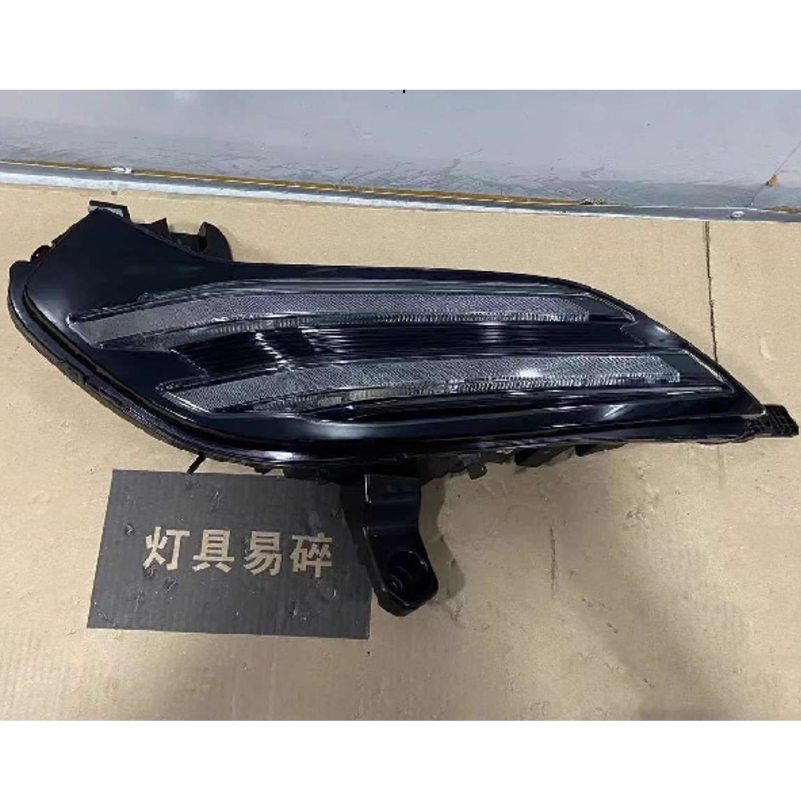 Zeekr 001 Sol Üst Faralar