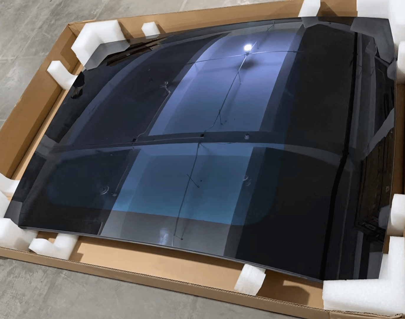 Zeekr 001 Lyuk (Panoramik şüşə tavan)