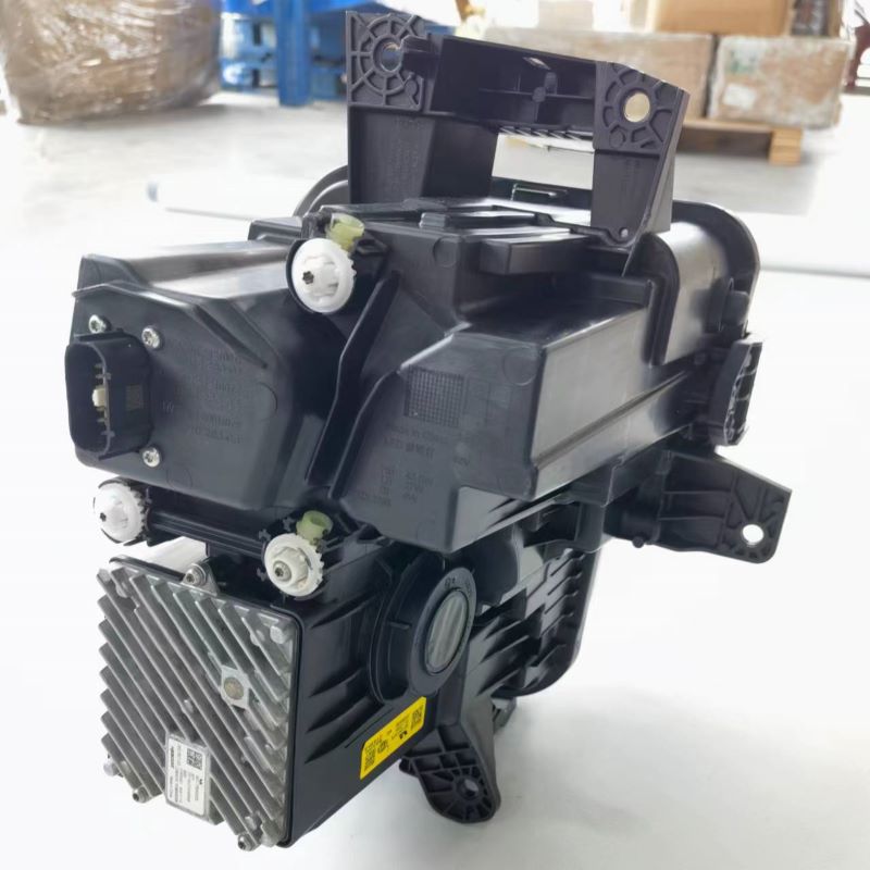 Lixiang L9 Max Qaba Sağ Fara