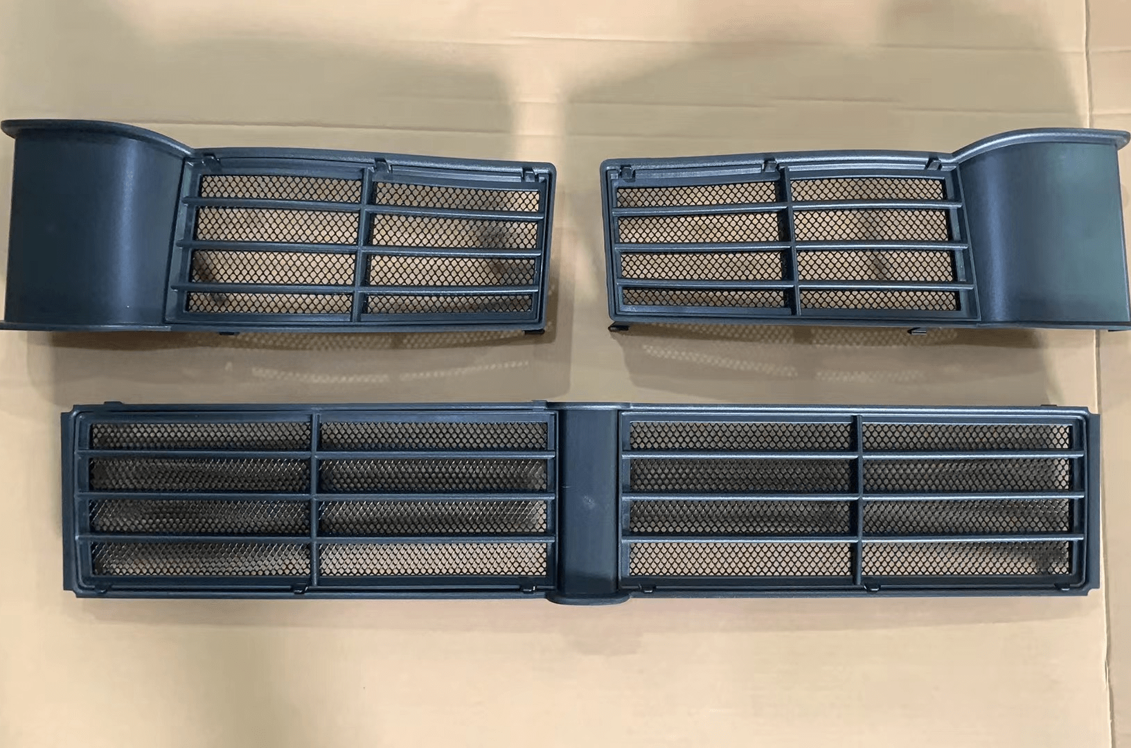 Ön torlu barmaqlıq Lixiang L7