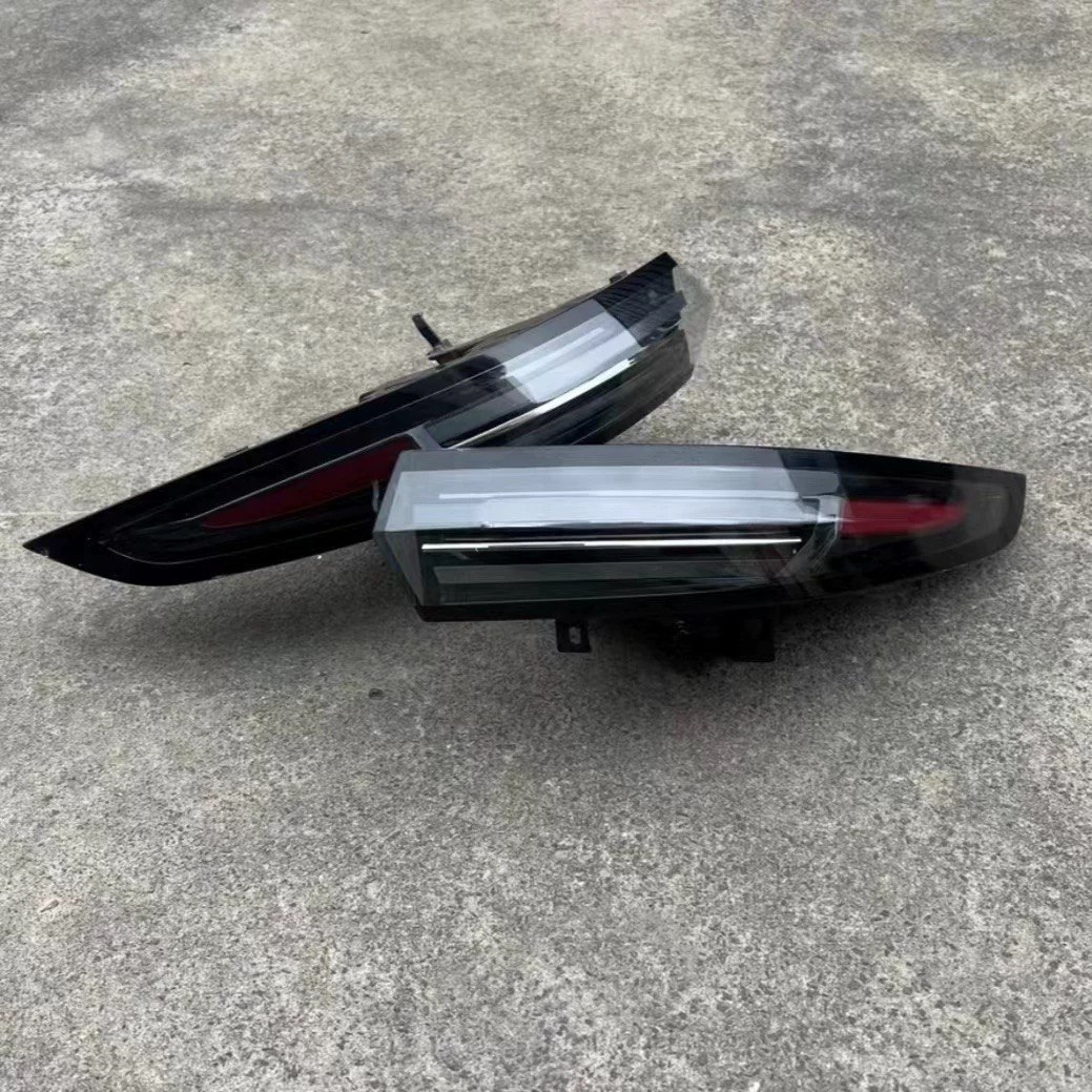 Lixiang L9 arxa sol yan işıqlar